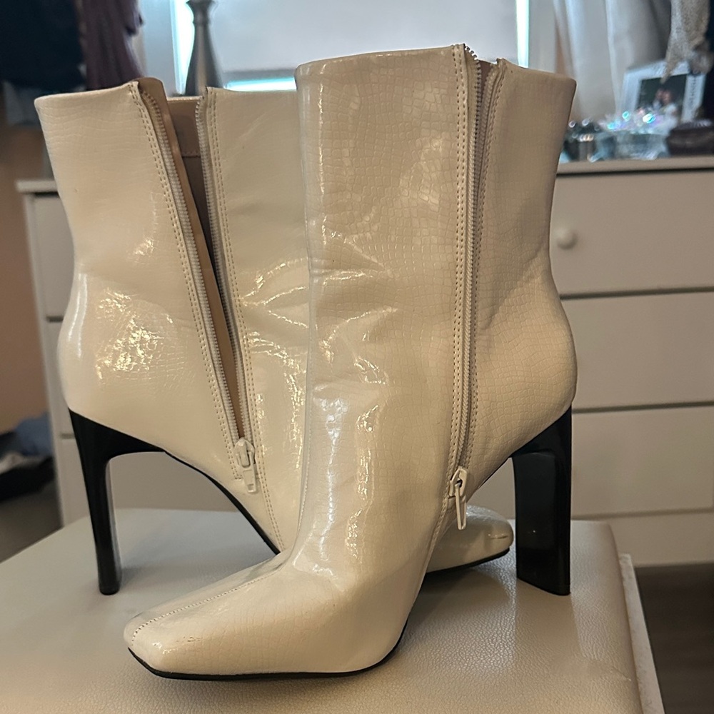 Elegant White Ankle Boots